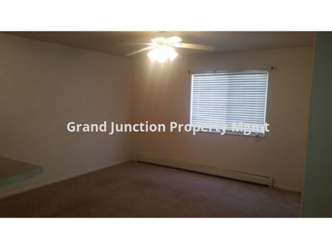 Building Photo - MOVE IN SPECIAL 6 MONTHS @ $1095, THEN 12 ...