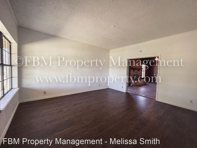 Building Photo - 3 br, 2 bath House - 8215 SE County Rd 1020