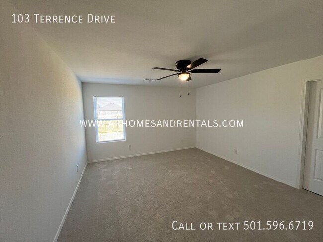 Foto del edificio - 103 Terrence Dr