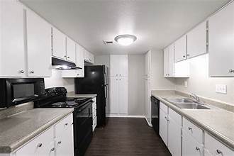 Building Photo - 8100 N Mopac Expy