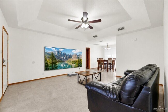 Foto del edificio - 1604 Avocet Ave W