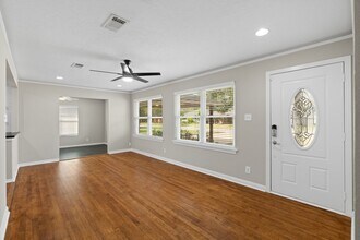 Building Photo - 2007 Wakefield Dr