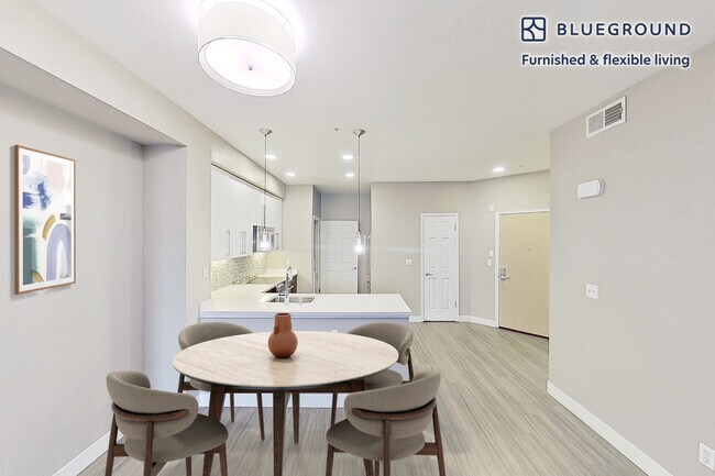 Foto del edificio - 1257 Lakeside Dr