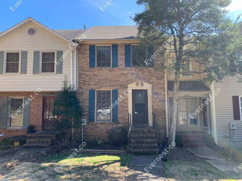 Primary Photo - 1629 Ashwood Ln