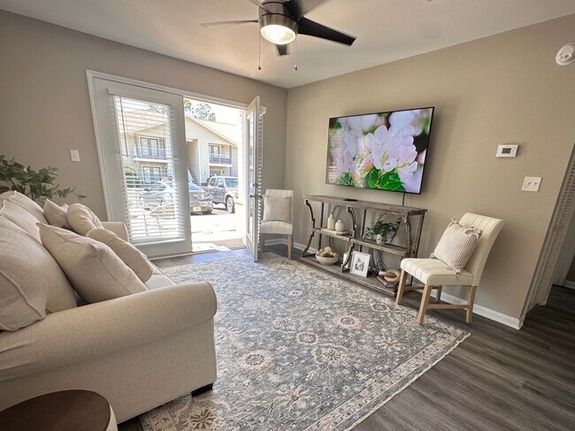 Foto del edificio - Riverwood Apartments