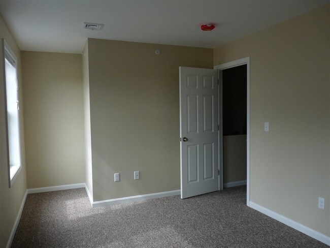 Foto del edificio - 26 Eagle Ridge Rd