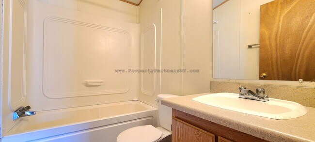 Foto del edificio - *** Very Nice *** 3 Bed 2 Bath remodel Modular house