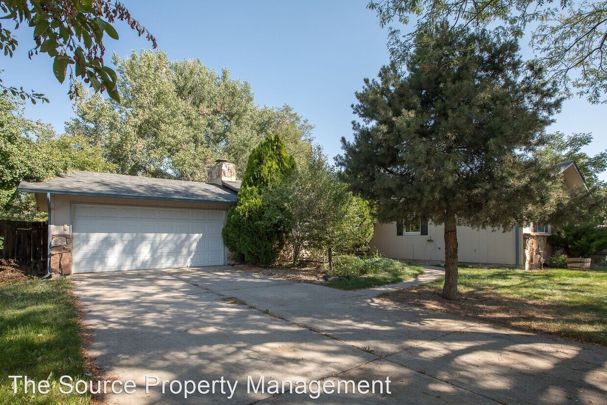 Primary Photo - 5 br, 3 bath House - 732 Parkview Dr