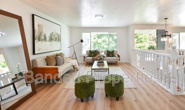 Foto del edificio - 2812 N 760 E St
