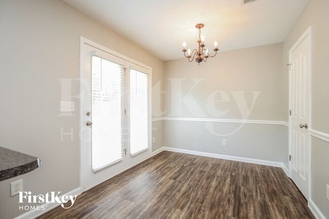 Building Photo - 1044 Lakewalk Dr