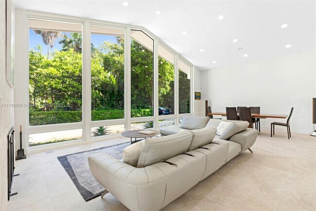 Building Photo - 6440 SW 134th Dr