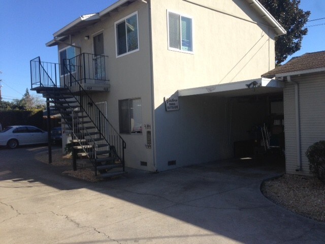 Primary Photo - 468 Raymond Ave