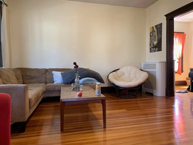 Building Photo - 144 North St