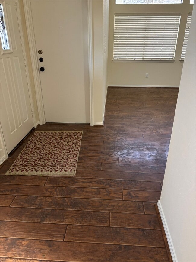 Foto del edificio - 4026 Meadowgold Ln