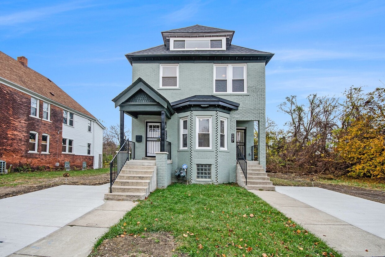 Foto principal - Lower Unit - Newly Constructed - 2 bed/2 b...