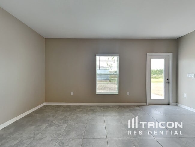 Building Photo - 780 Reggie Road Winter Haven FL