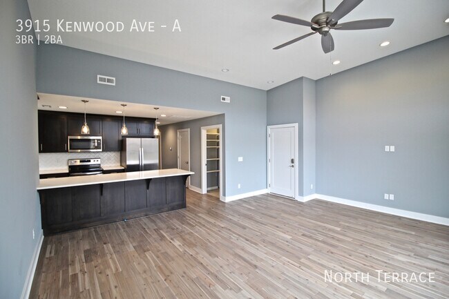 Foto del edificio - 3915 Kenwood Ave