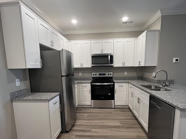 Foto del edificio - 367 Hillview Mls Blvd