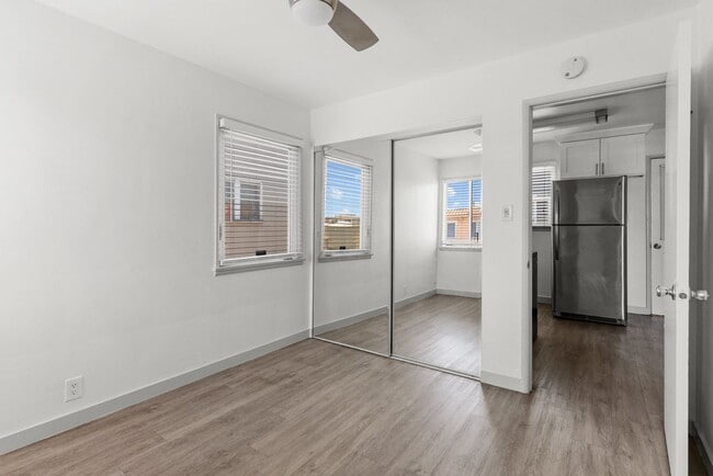 Foto del edificio - 727 Olive Ave