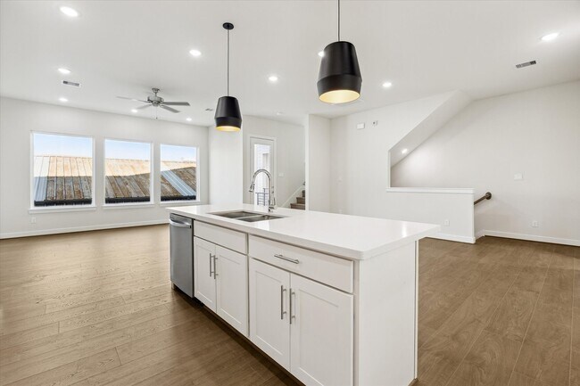 Foto del edificio - 408 N Stiles St