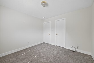 Building Photo - 15859 E Park Ct