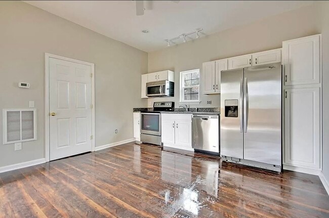 Photo - 8 Orrs Ct Townhome