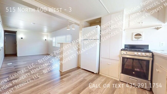 Building Photo - 515 N 400 W