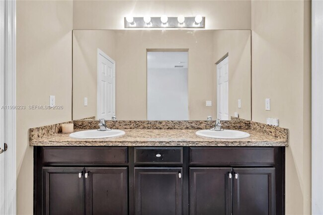 Foto del edificio - 14749 SW 9th St