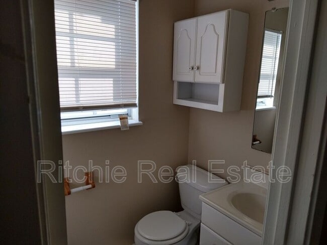 Building Photo - 2 Blueberry Hill Rd