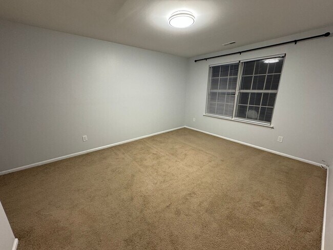 Foto del edificio - Modern 2-Bed, 2-Bath Apartment in Yardley – Available Now
