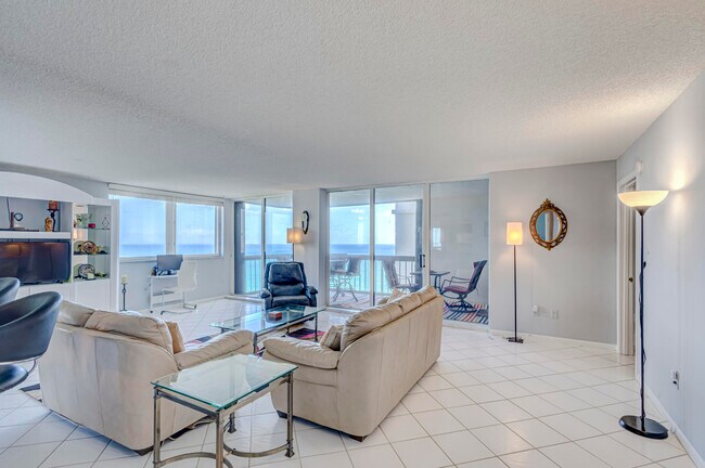 Foto del edificio - 5380 N Ocean Dr