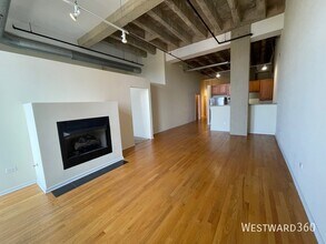 Building Photo - 1645 W Ogden Ave