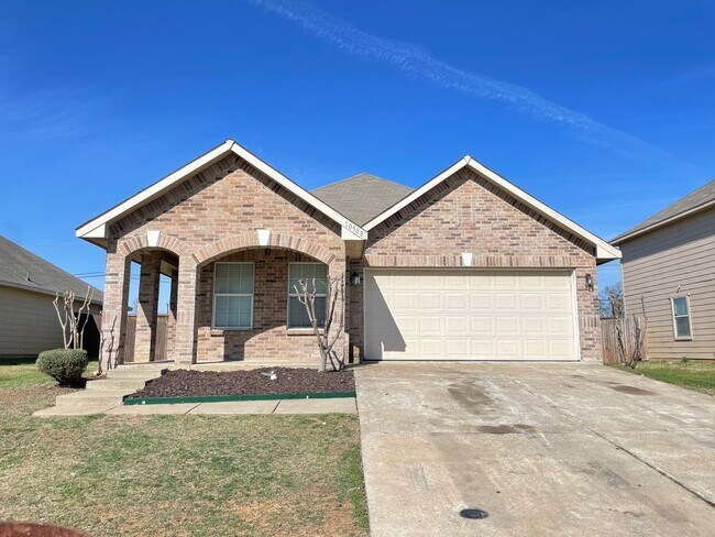 Building Photo - 4/2/2 Burleson ISD