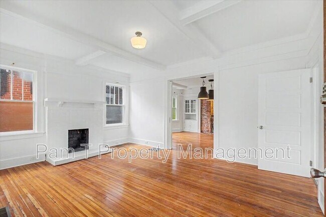 Foto del edificio - 1118 E Duffy St