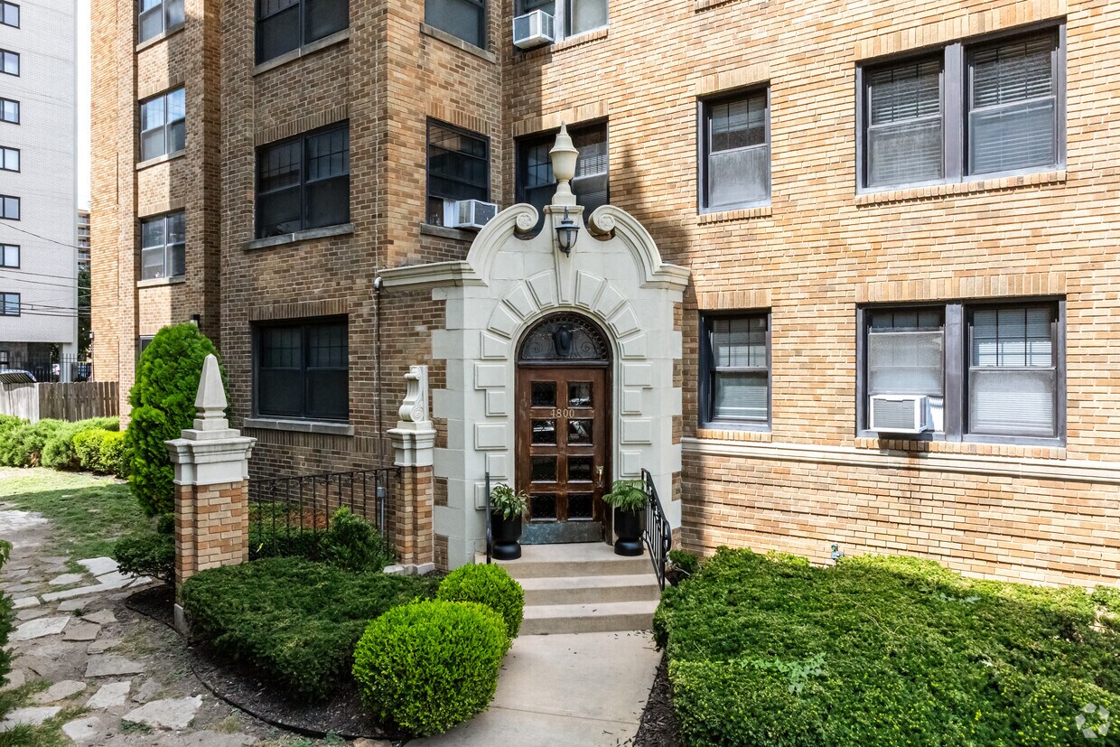Building Photo - Henry Wadsworth Longfellow Apartments