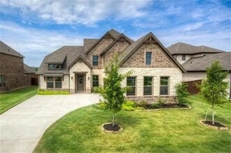 Building Photo - 1017 Merion Dr