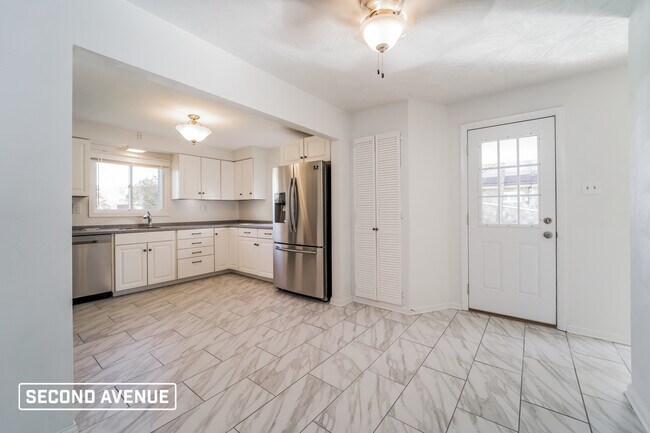 Foto del edificio - 617 Humphrey Rd