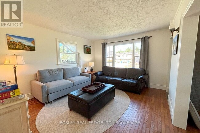 Photo du bâtiment - 330 Mary St