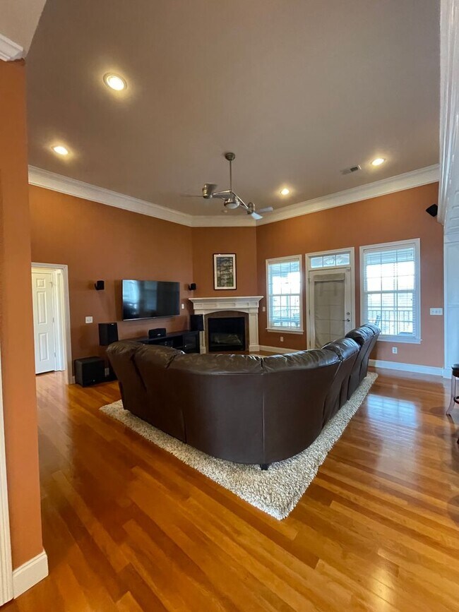 Building Photo - Maryville 37801 - FURNISHED - SHORT TERM R...