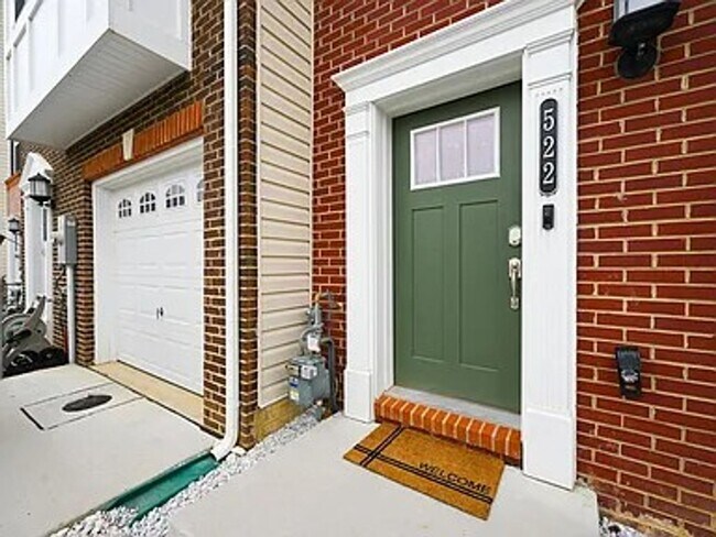 Foto del edificio - Stunning 3-Story Brick-Front Townhome | Modern Living + Military & First Responder Discount