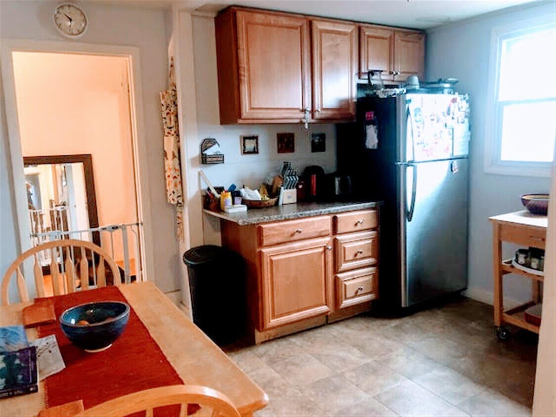Primary Photo - 130 Cedar St
