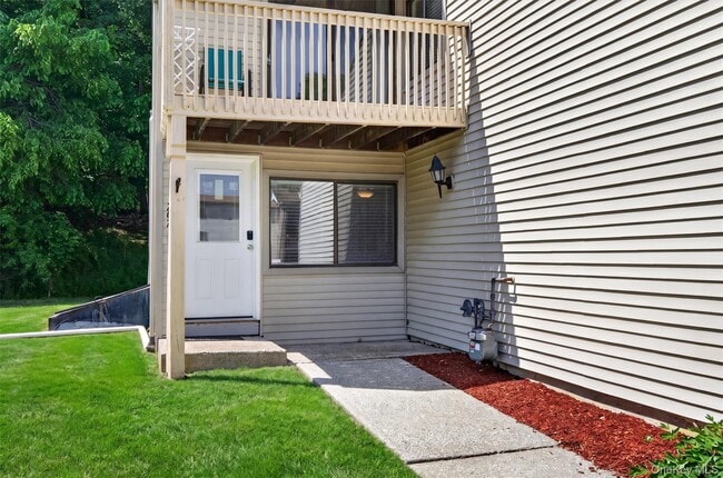 Building Photo - 202 Concord Ln