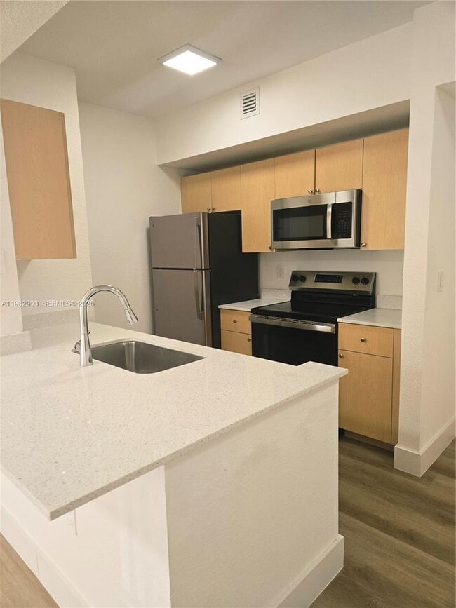 Foto del edificio - 2564 Centergate Dr