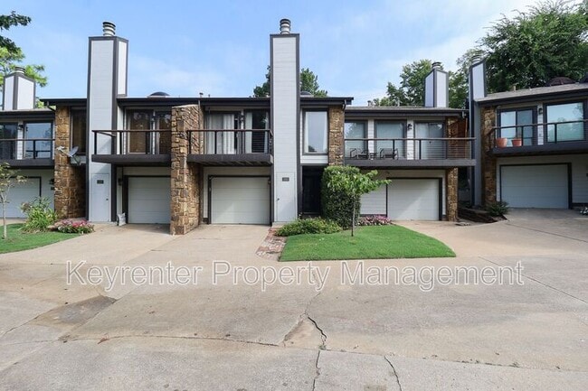Building Photo - 1505 Riverside Dr
