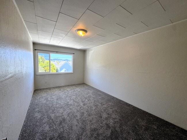 Building Photo - 840 10th St