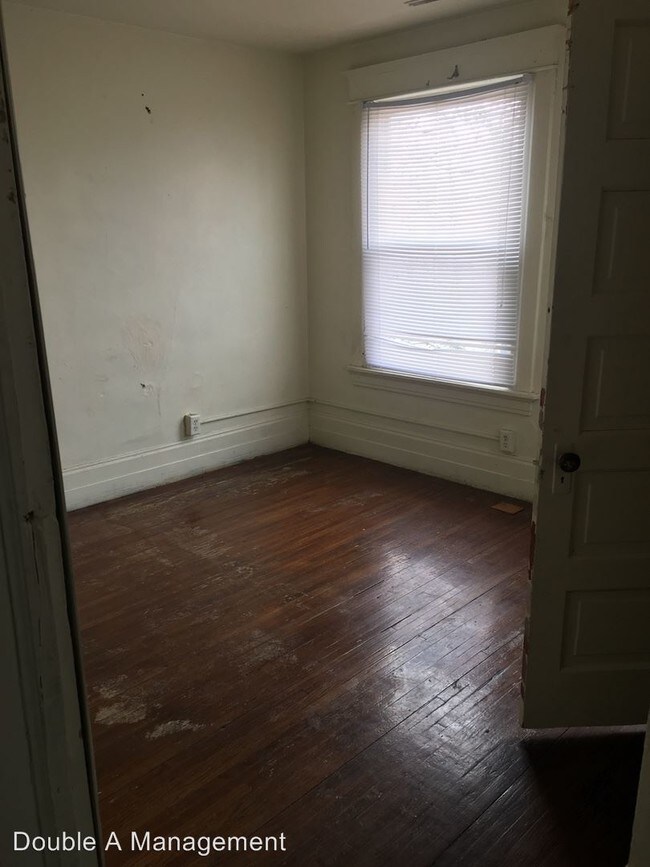 Building Photo - 2 br, 1 bath Apartment - 203-205 Lafayette St