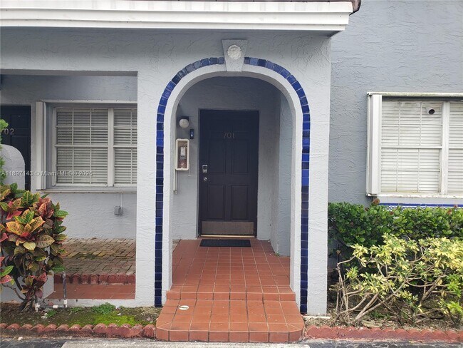 Building Photo - 6960 NW 173rd Dr