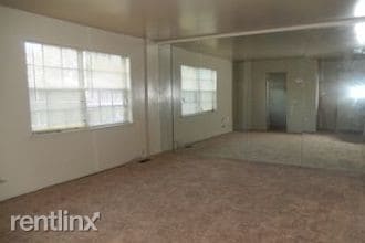 Building Photo - 3 br, 2.5 bath Townhome - 7705 Swan Terrace