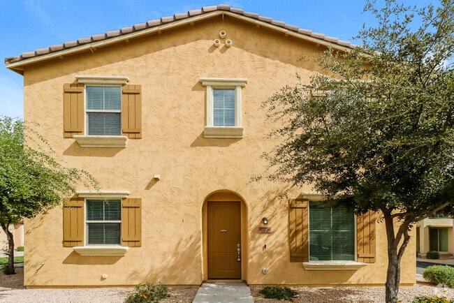 Building Photo - 17736 W Mandalay Ln