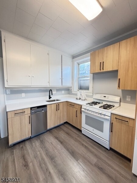 Building Photo - 630 Bloomfield Ave